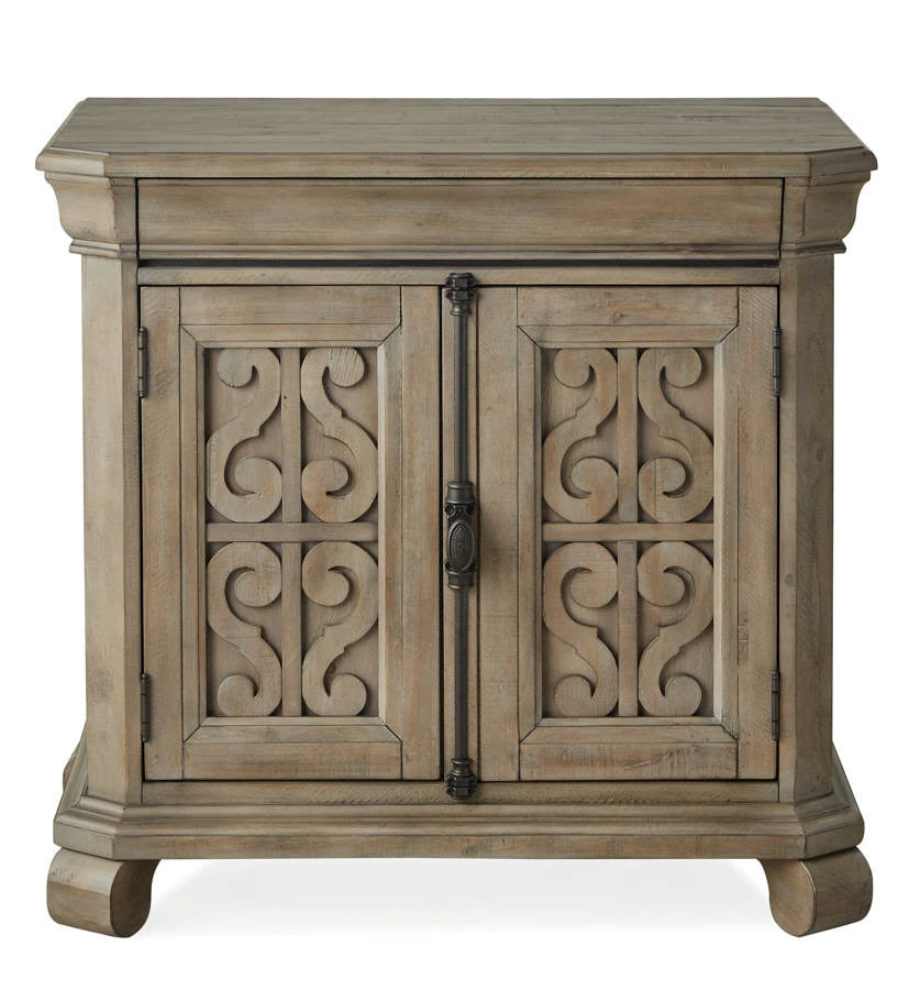 Bachelor Chest Y712178