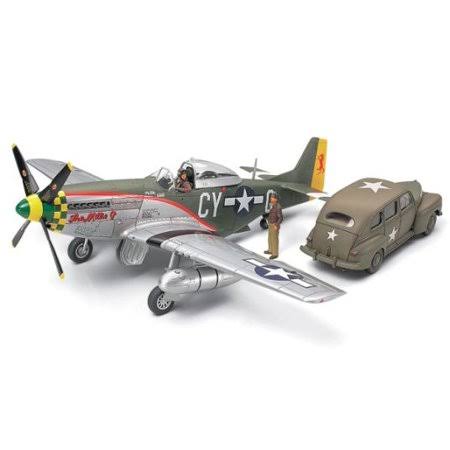 1:48 P-51D Mustang & Staff Car S59946