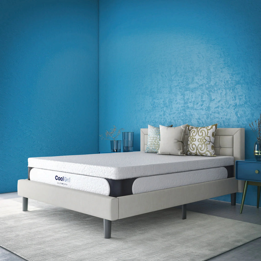 Queen Gel Memory Foam Mattress with 2 Pillows B1152