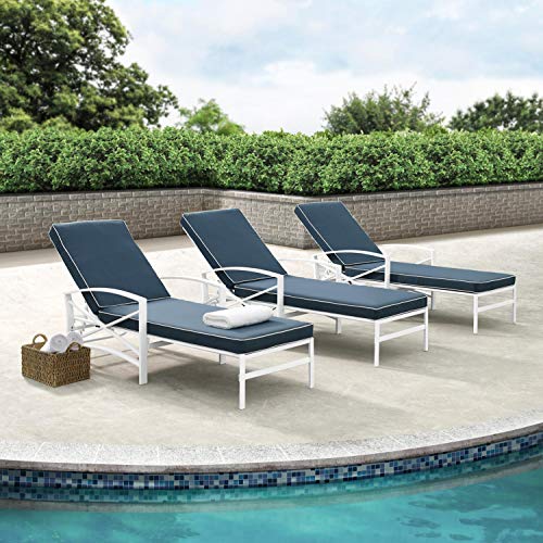 White Metal Chaise Lounge with Grey Cushions Q14786