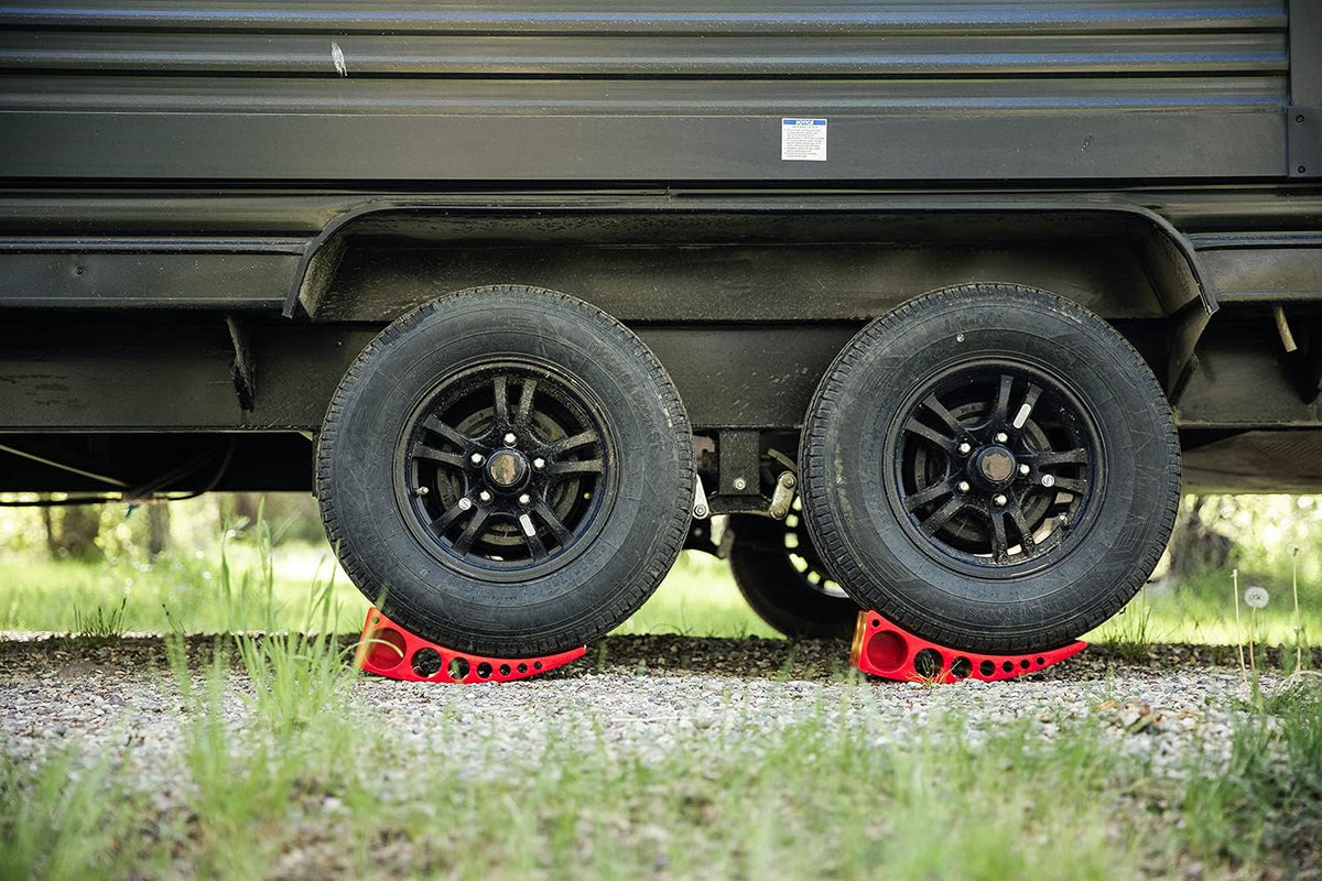 2-Pack Camper Levelers with 4 Pack of Roasting Stix T834