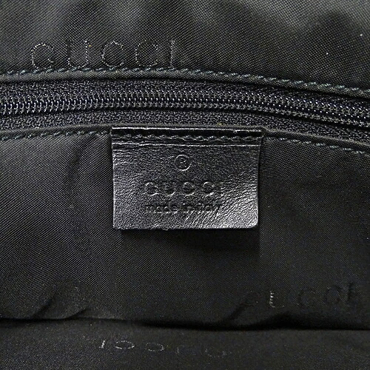 Pre-Owned Nylon Black Bamboo Handbag M990