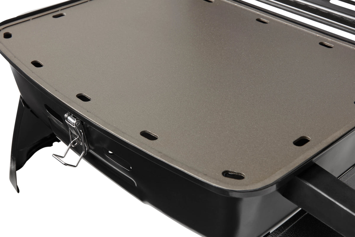 Portable 1 Burner Propane Grill with Interchangeable Griddle Plate Q776790
