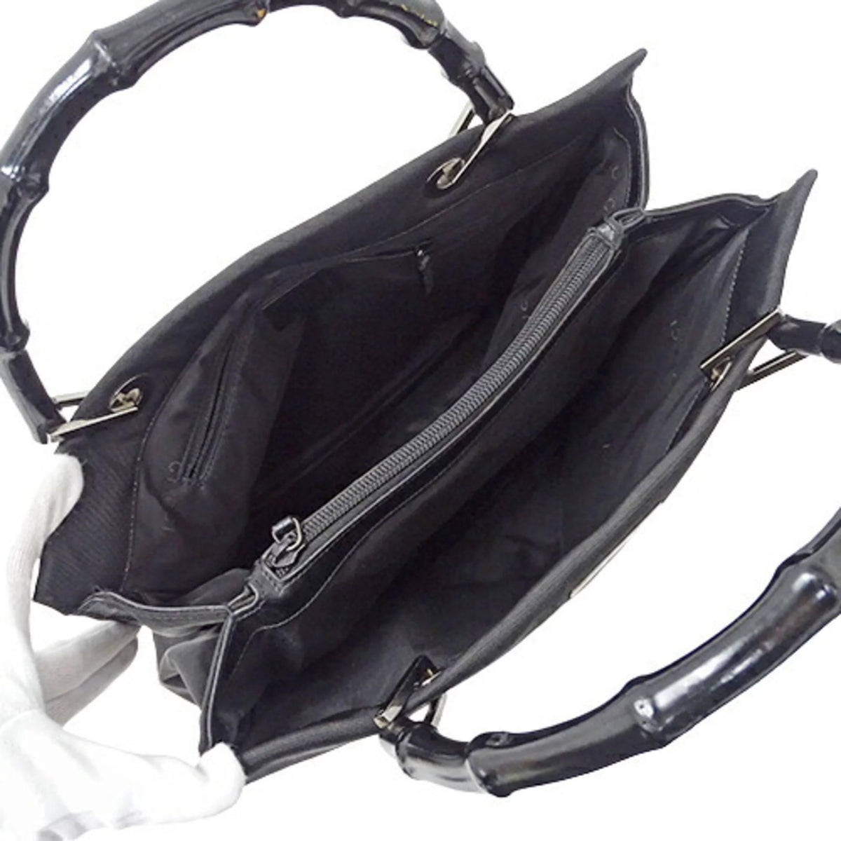 Pre-Owned Nylon Black Bamboo Handbag M990